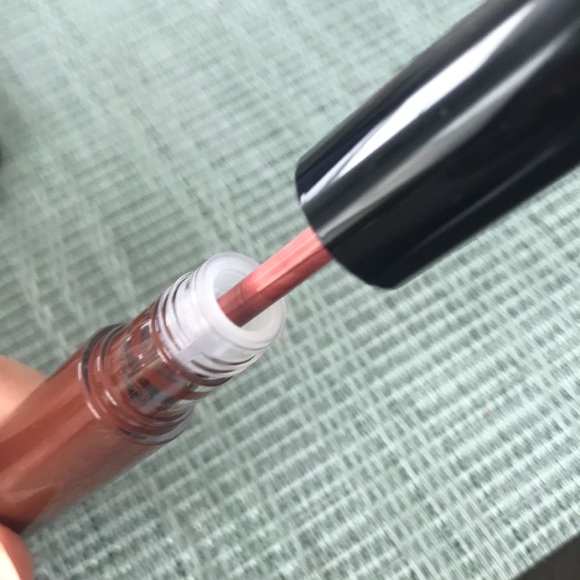 New Anastasia liquid lipstick in MAPLE! - Picture 4 of 4